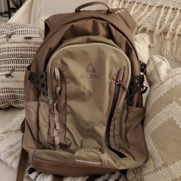 ascend hydration pack